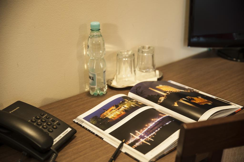 Hotel Sleep Βρότσλαβ Δωμάτιο φωτογραφία