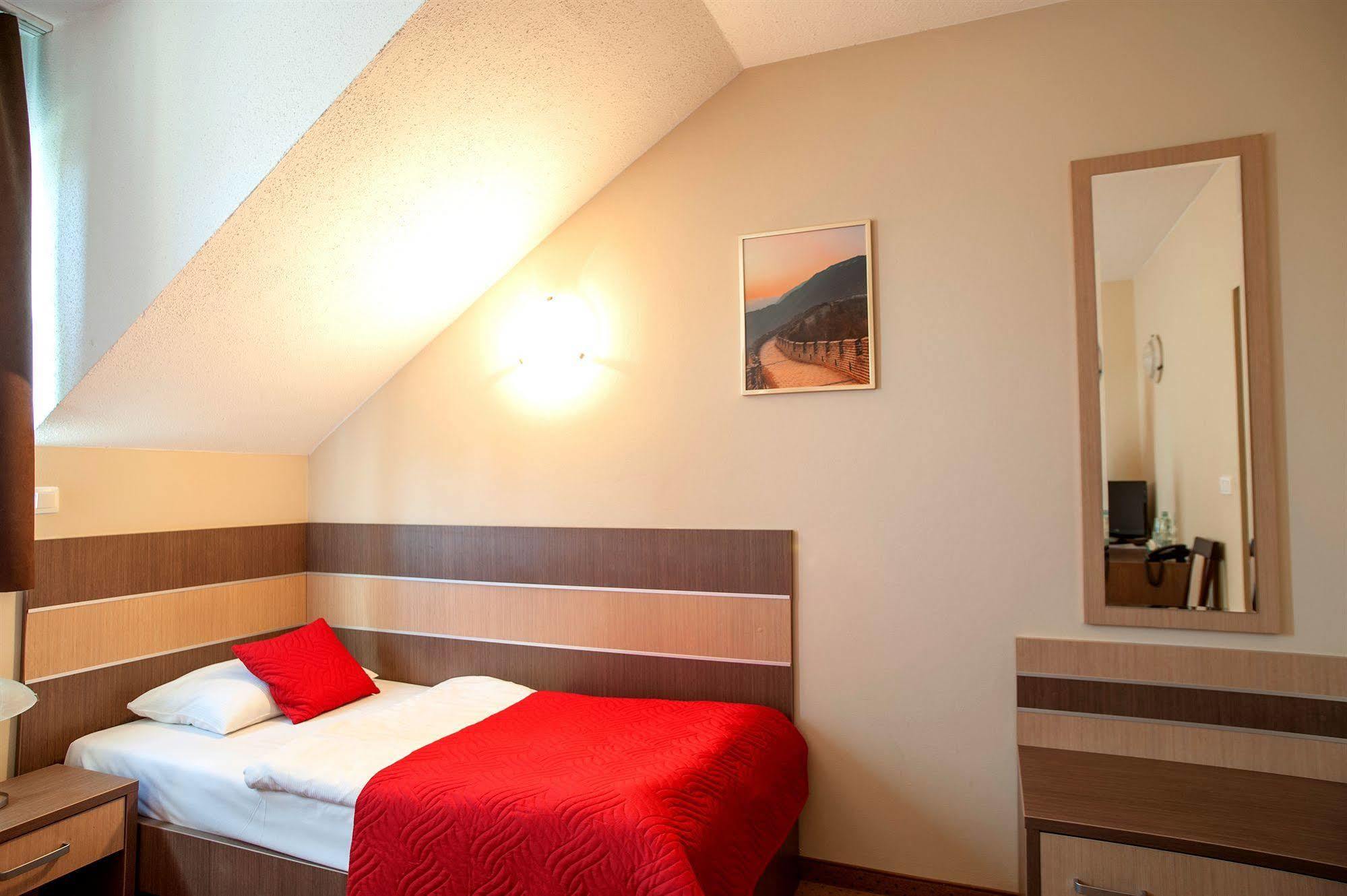 Hotel Sleep Βρότσλαβ Εξωτερικό φωτογραφία